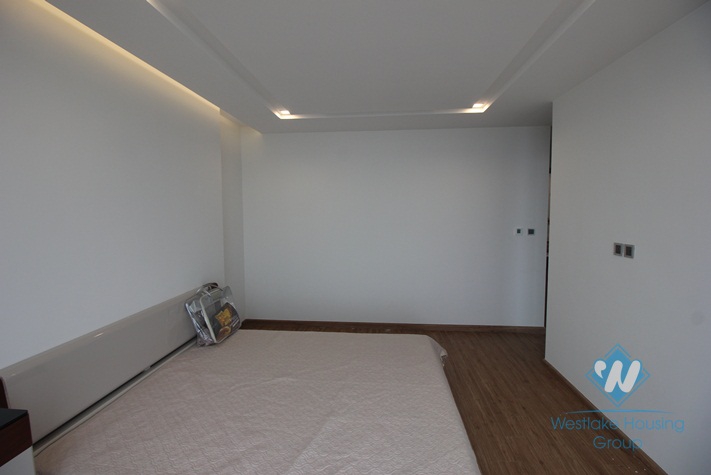 Luxury four bedrooms apartment for rent in Vinhome Metropolis, Ba Dinh district, Ha Noi.